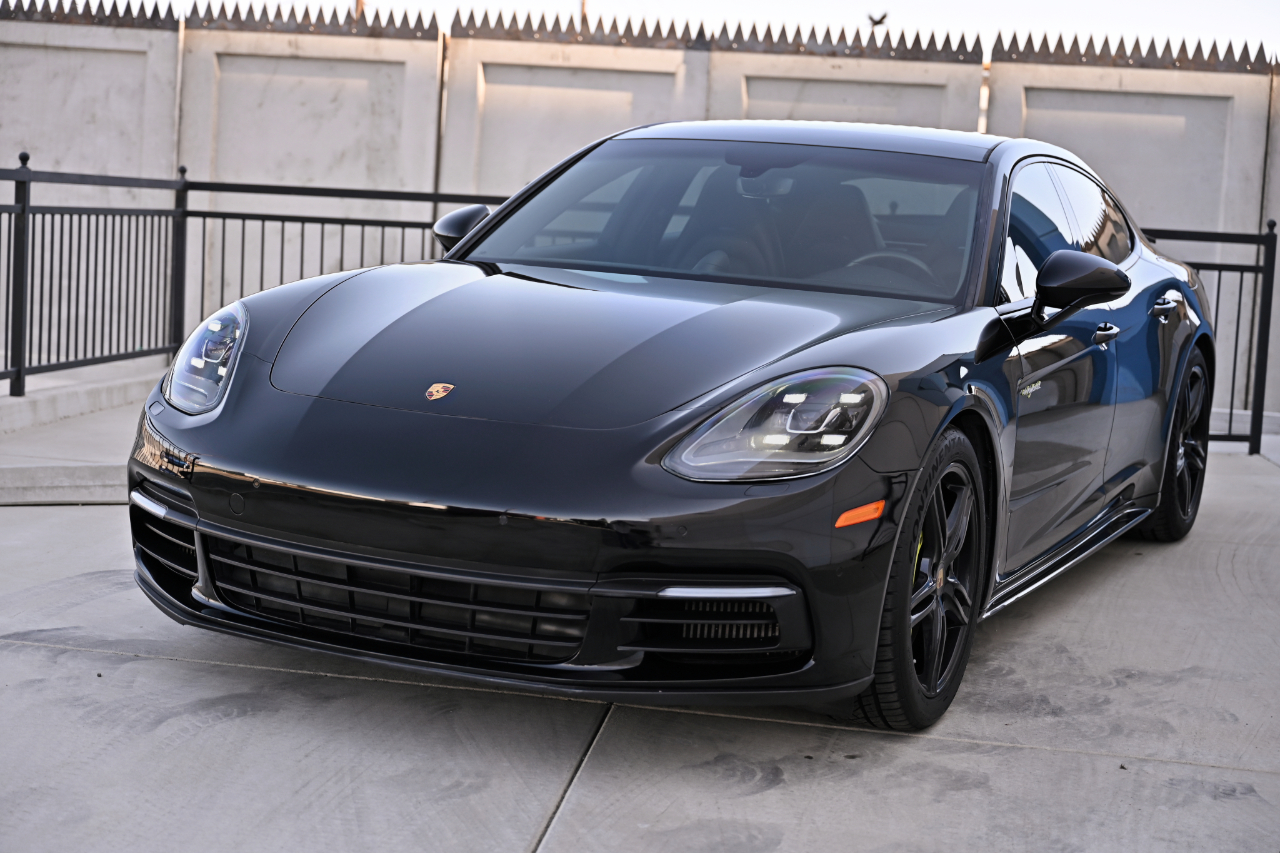 Porsche Panamera Hybrid  2018