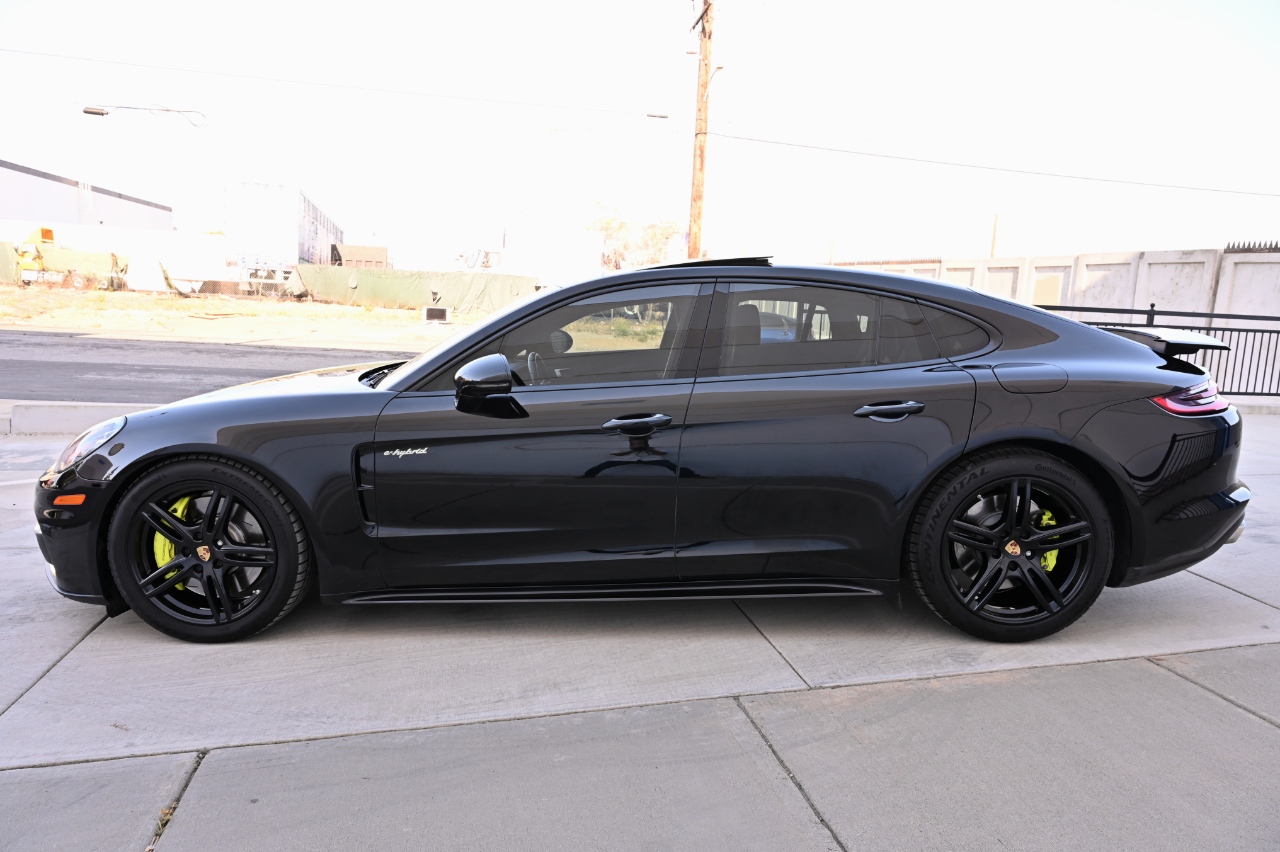 Porsche Panamera Hybrid  2018