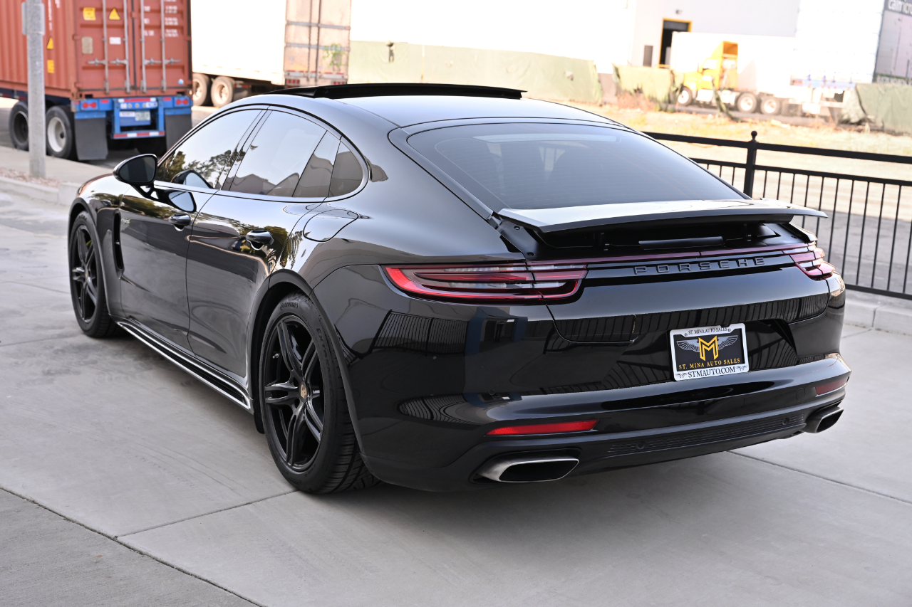 Porsche Panamera Hybrid  2018
