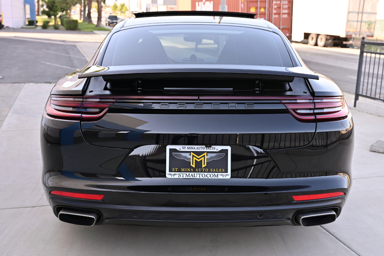 Porsche Panamera Hybrid  2018