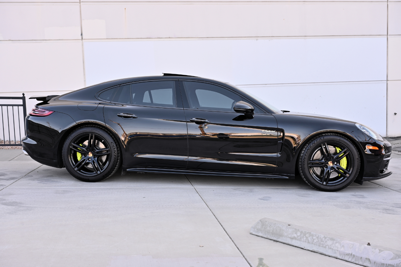 Porsche Panamera Hybrid  2018