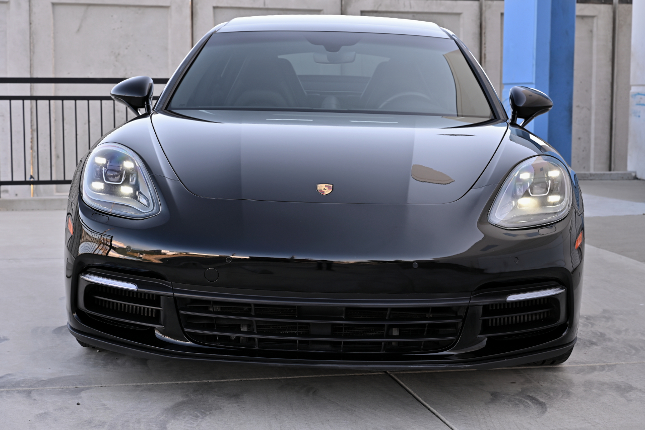 Porsche Panamera Hybrid  2018
