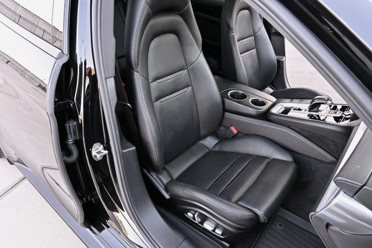 Porsche Panamera Hybrid  2018