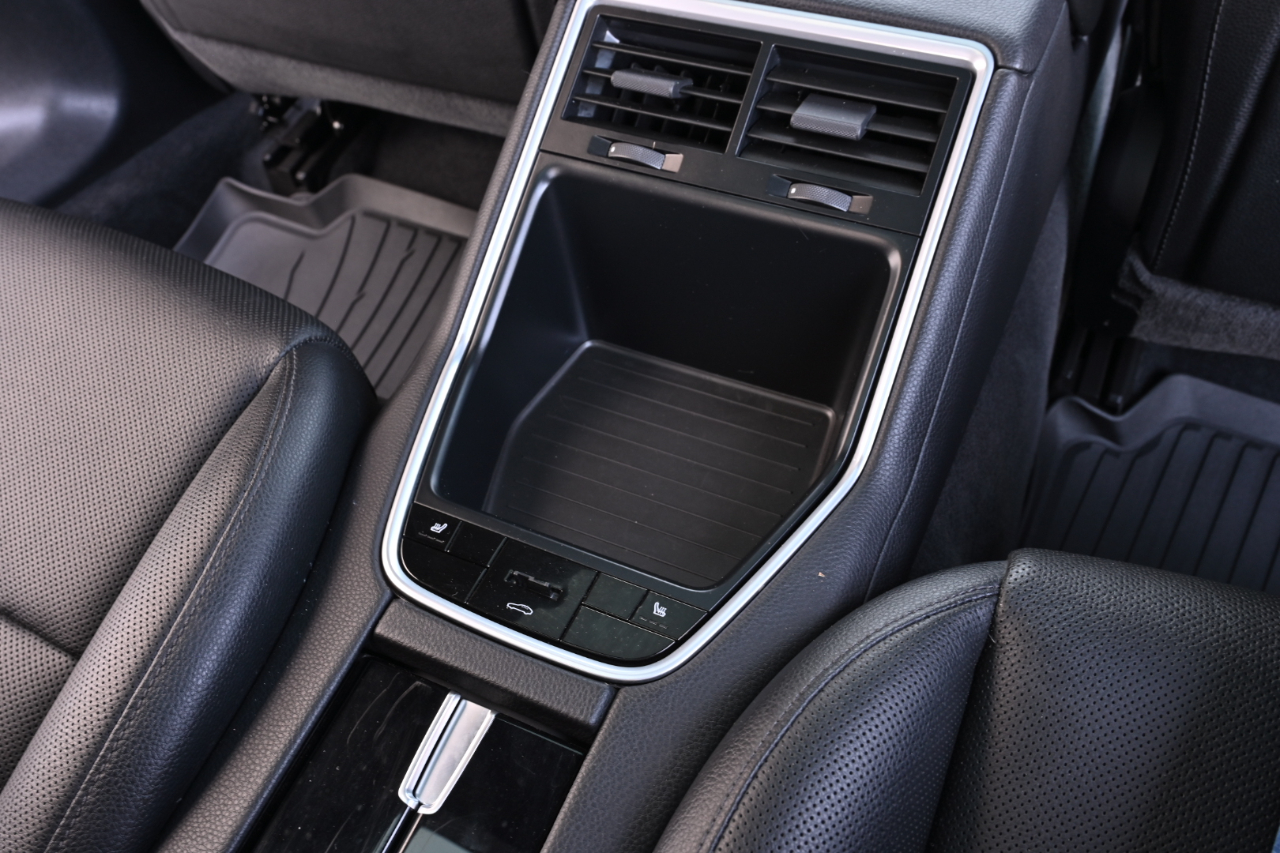 Porsche Panamera Hybrid  2018