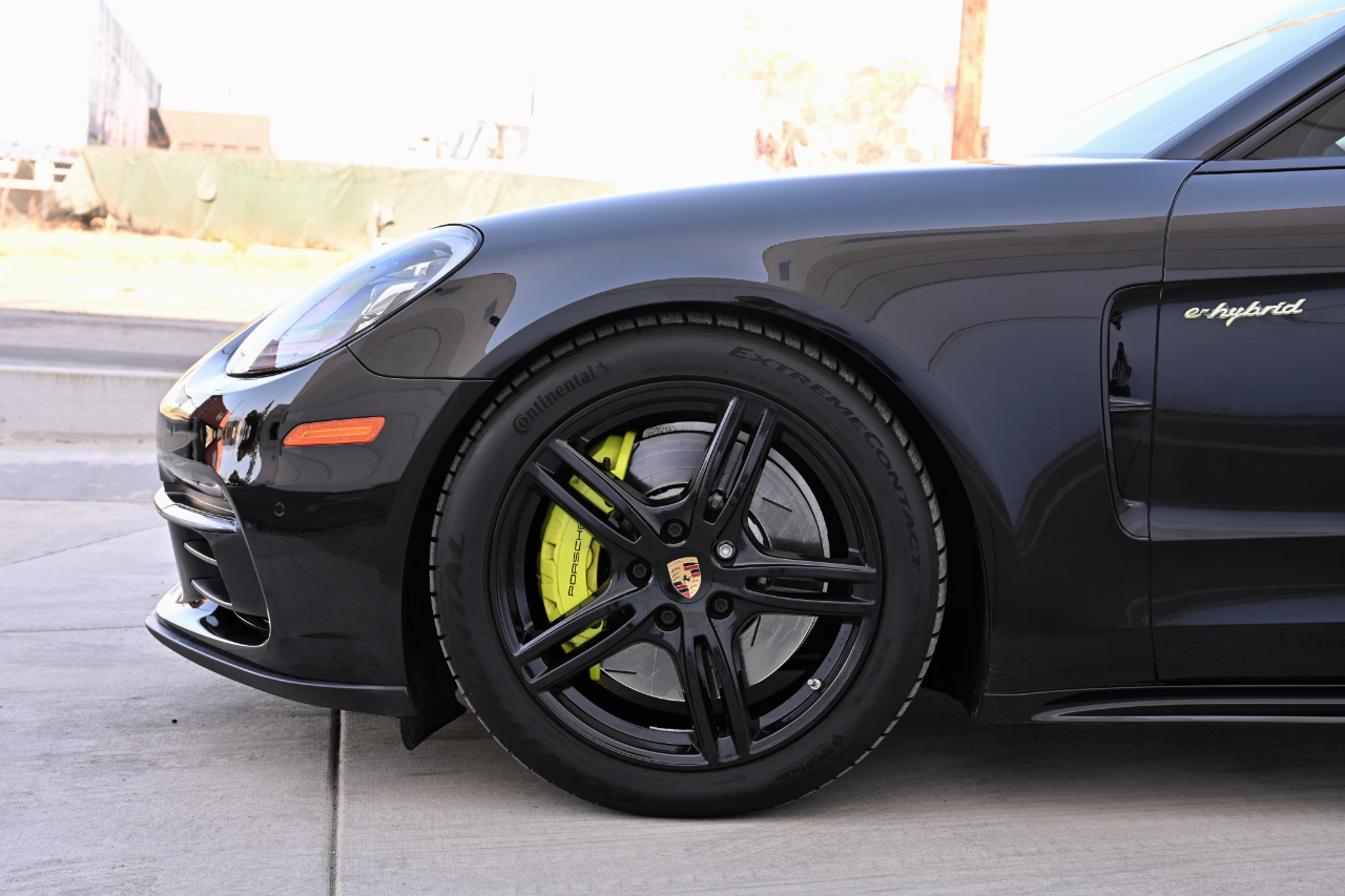 Porsche Panamera Hybrid  2018