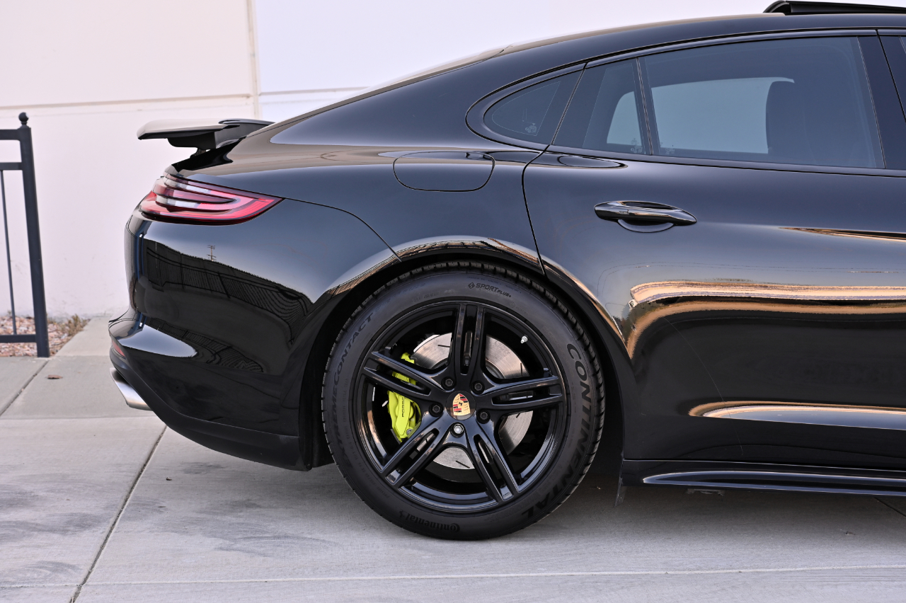 Porsche Panamera Hybrid  2018