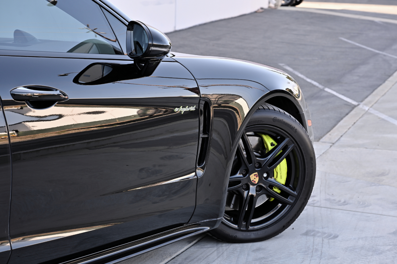 Porsche Panamera Hybrid  2018