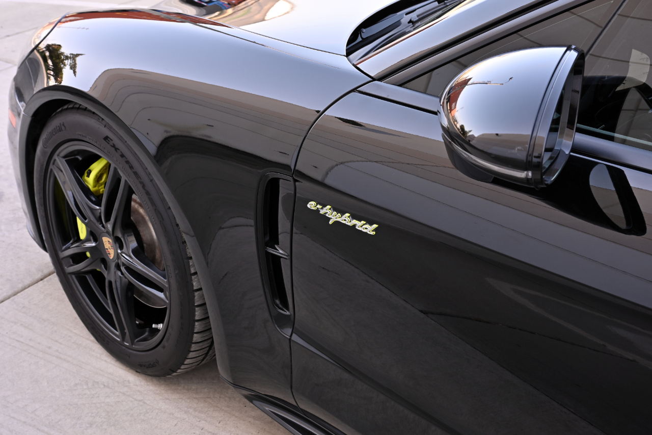 Porsche Panamera Hybrid  2018
