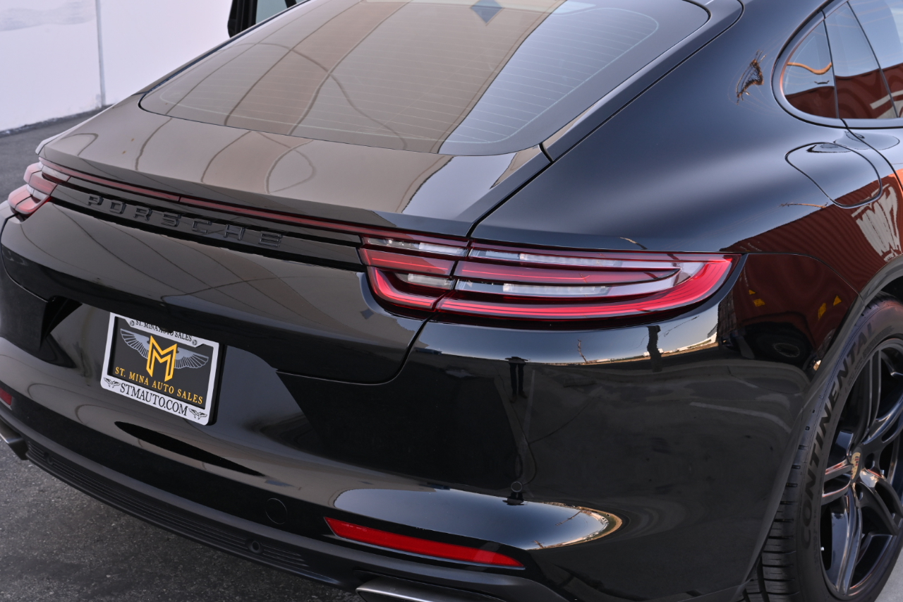 Porsche Panamera Hybrid  2018