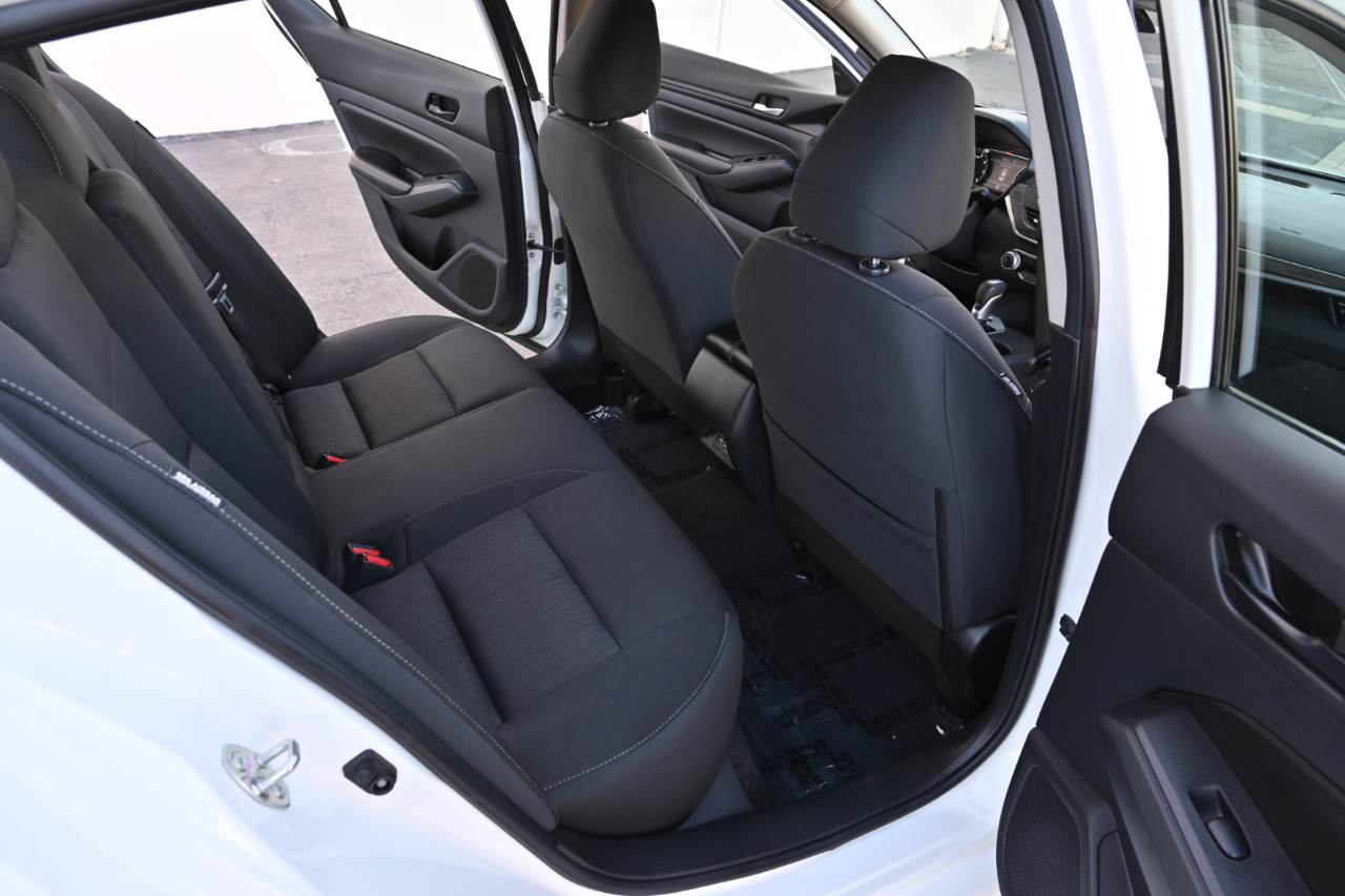 Nissan Altima  2025