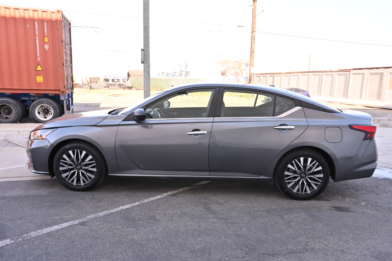 Nissan Altima 2.5 SV Sedan 2024