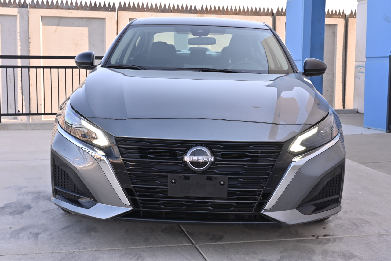 Nissan Altima 2.5 SV Sedan 2024