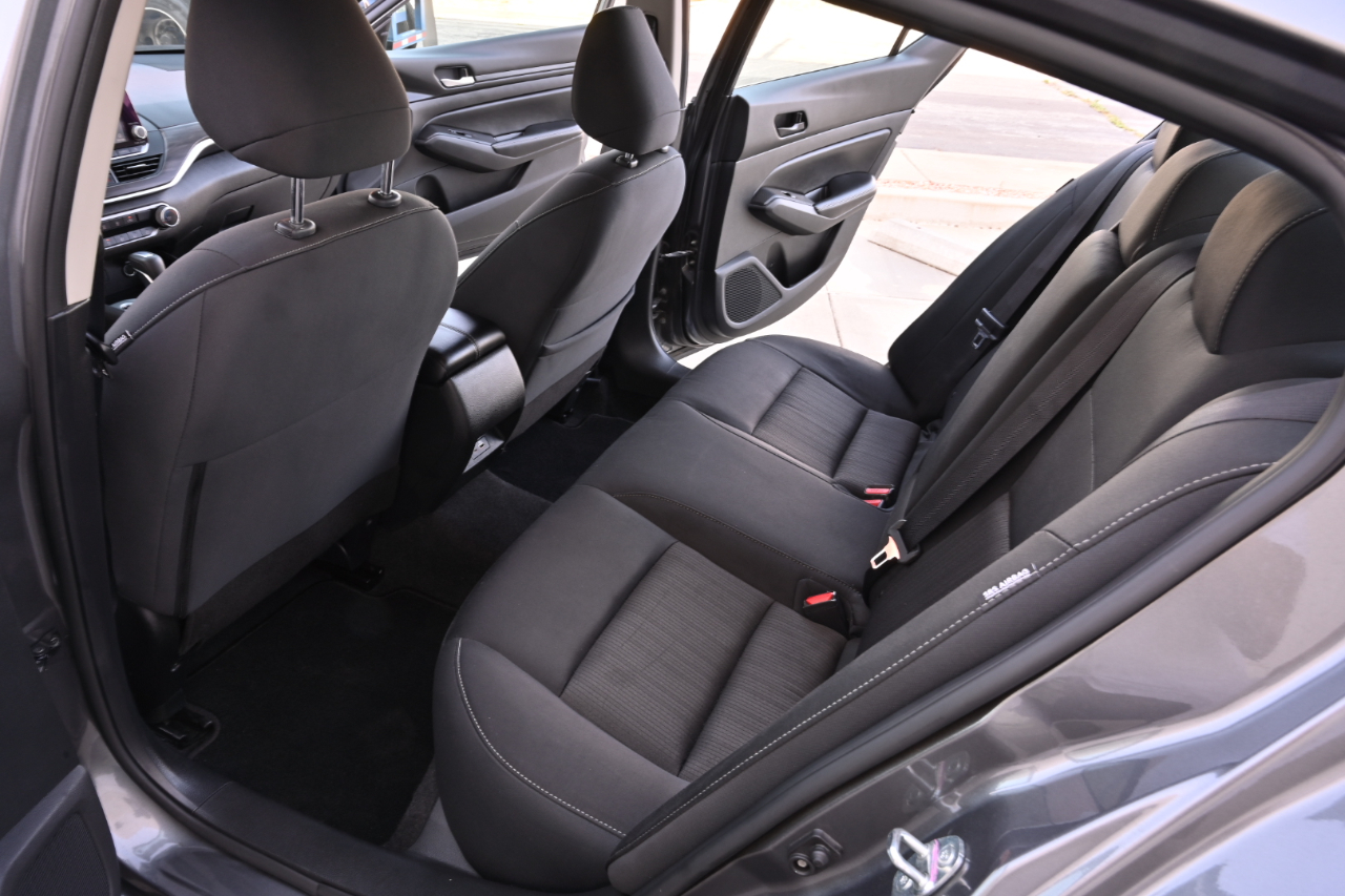 Nissan Altima 2.5 SV Sedan 2024