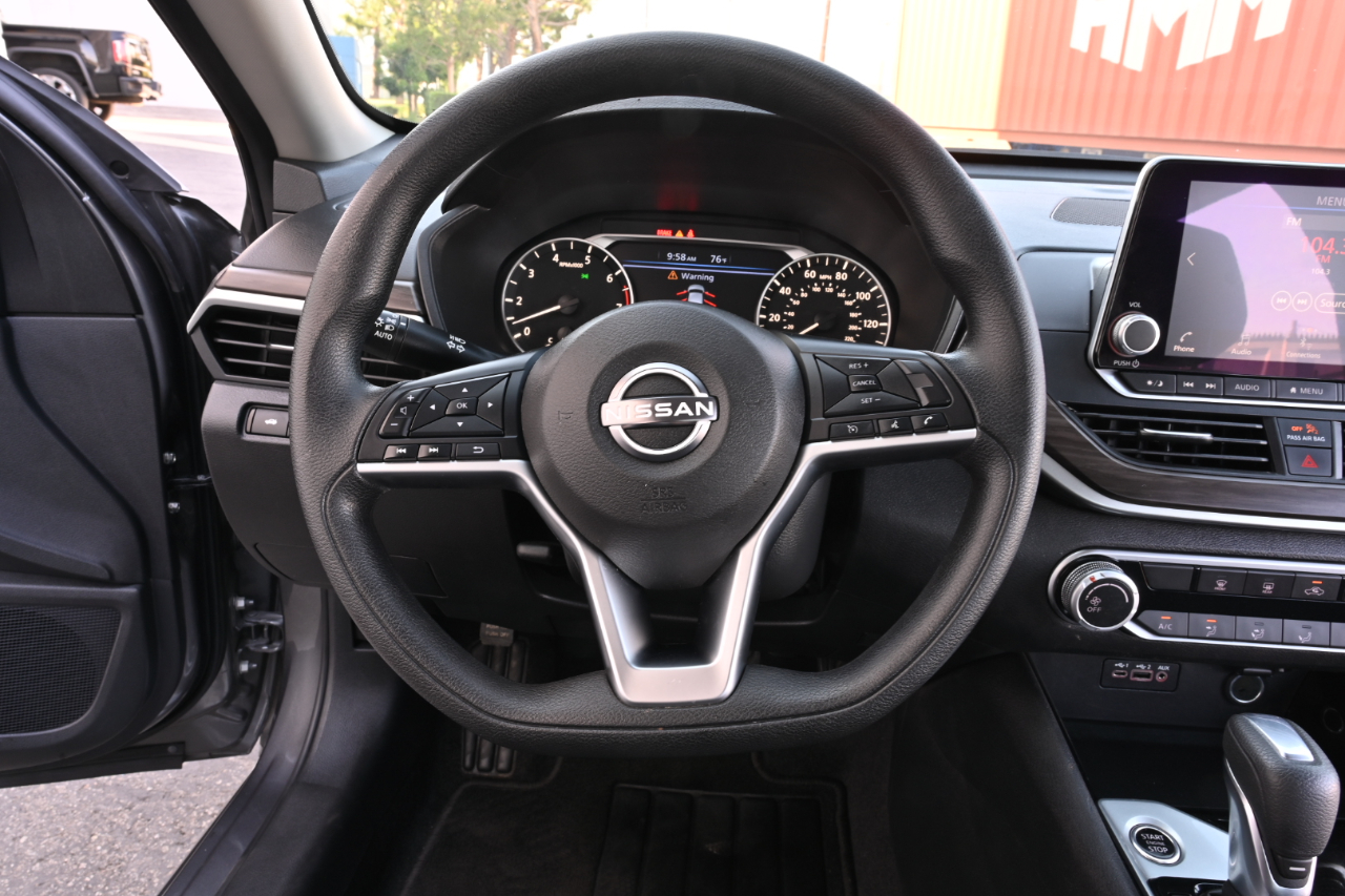 Nissan Altima 2.5 SV Sedan 2024