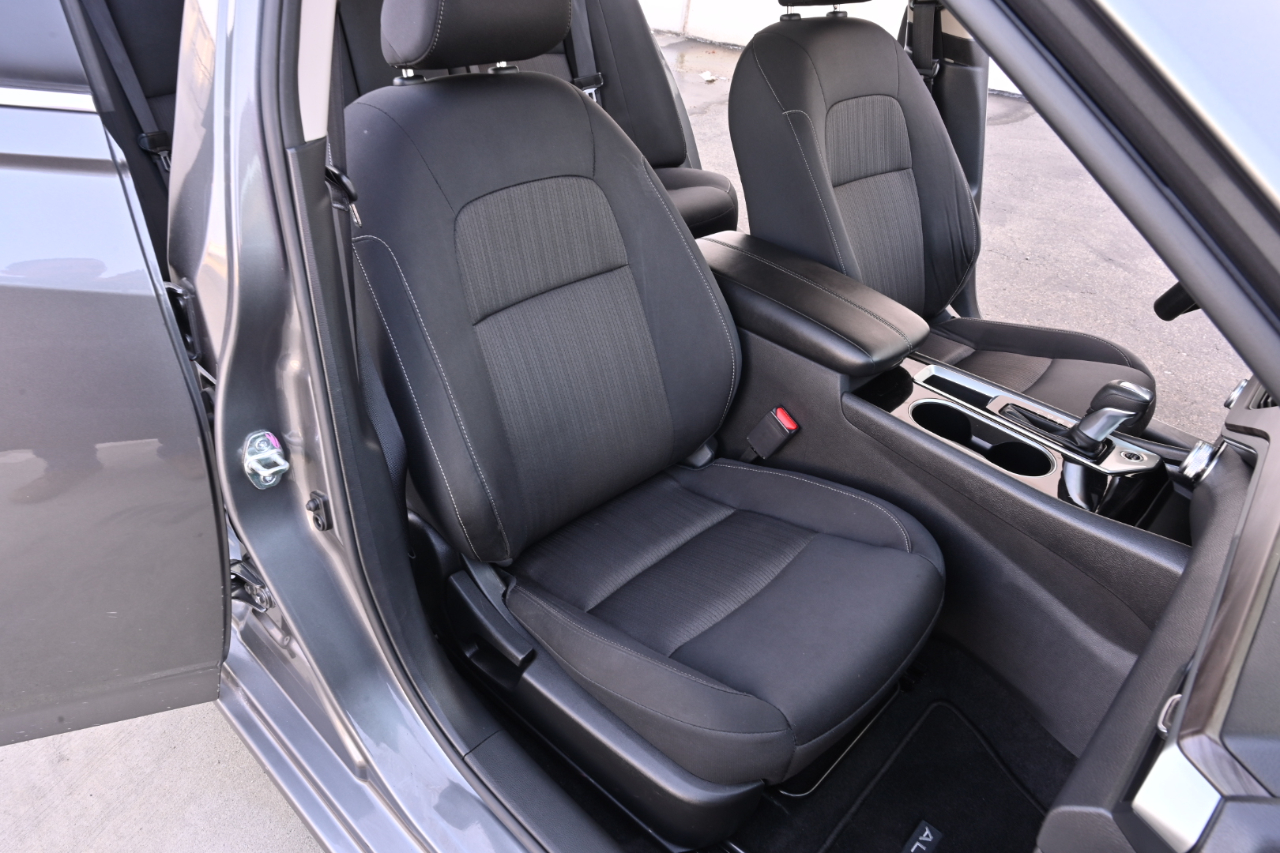 Nissan Altima 2.5 SV Sedan 2024