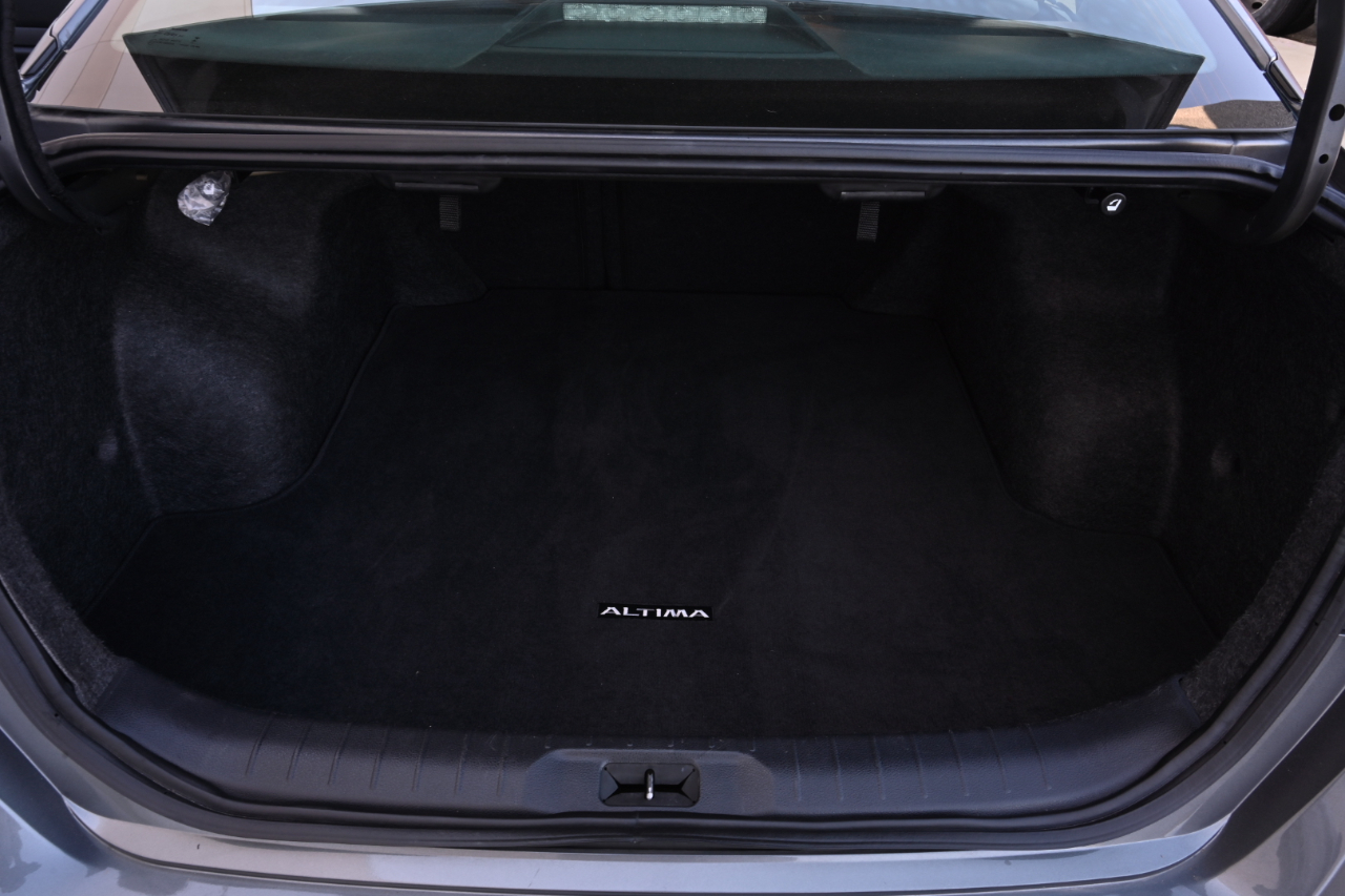 Nissan Altima 2.5 SV Sedan 2024