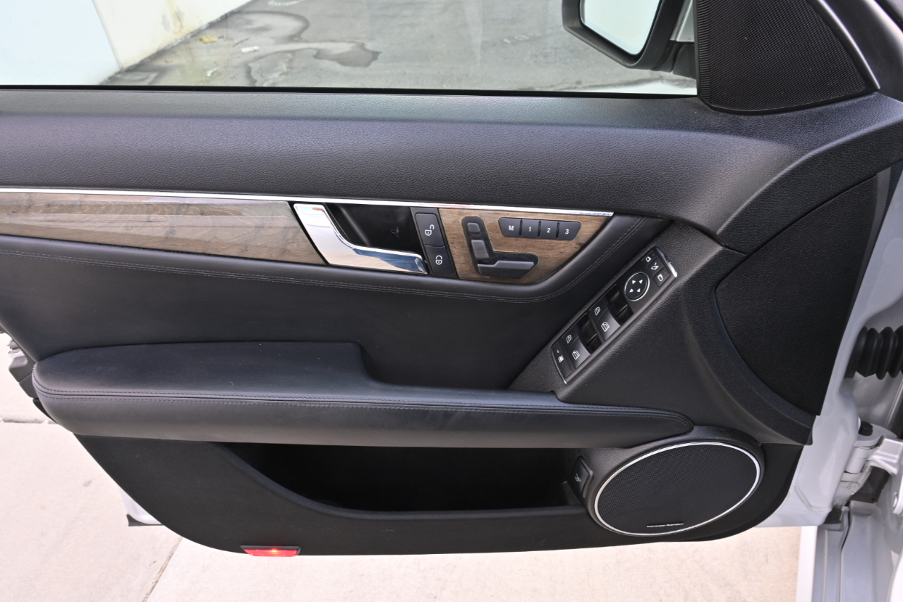 Mercedes-Benz C-Class  2008