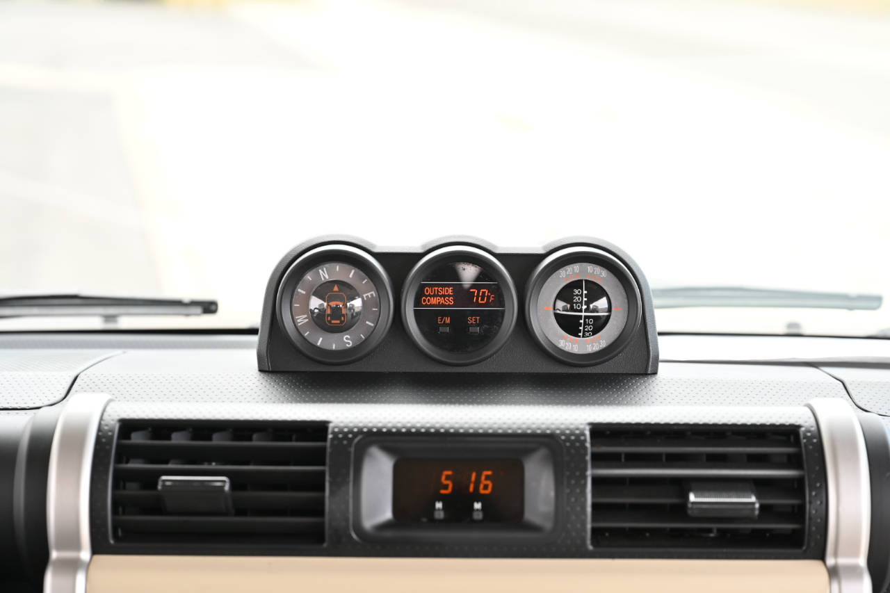 Toyota FJ Cruiser  2010