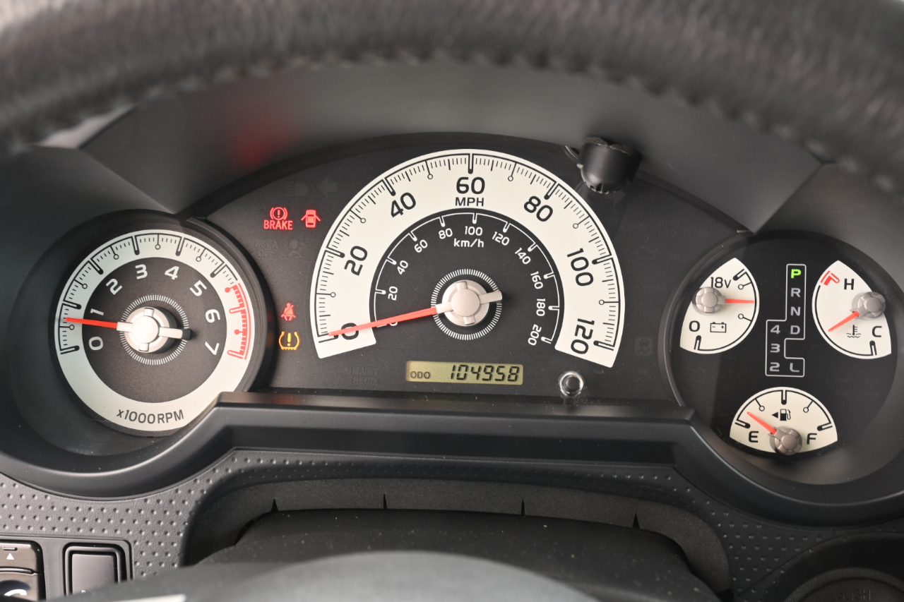 Toyota FJ Cruiser  2010