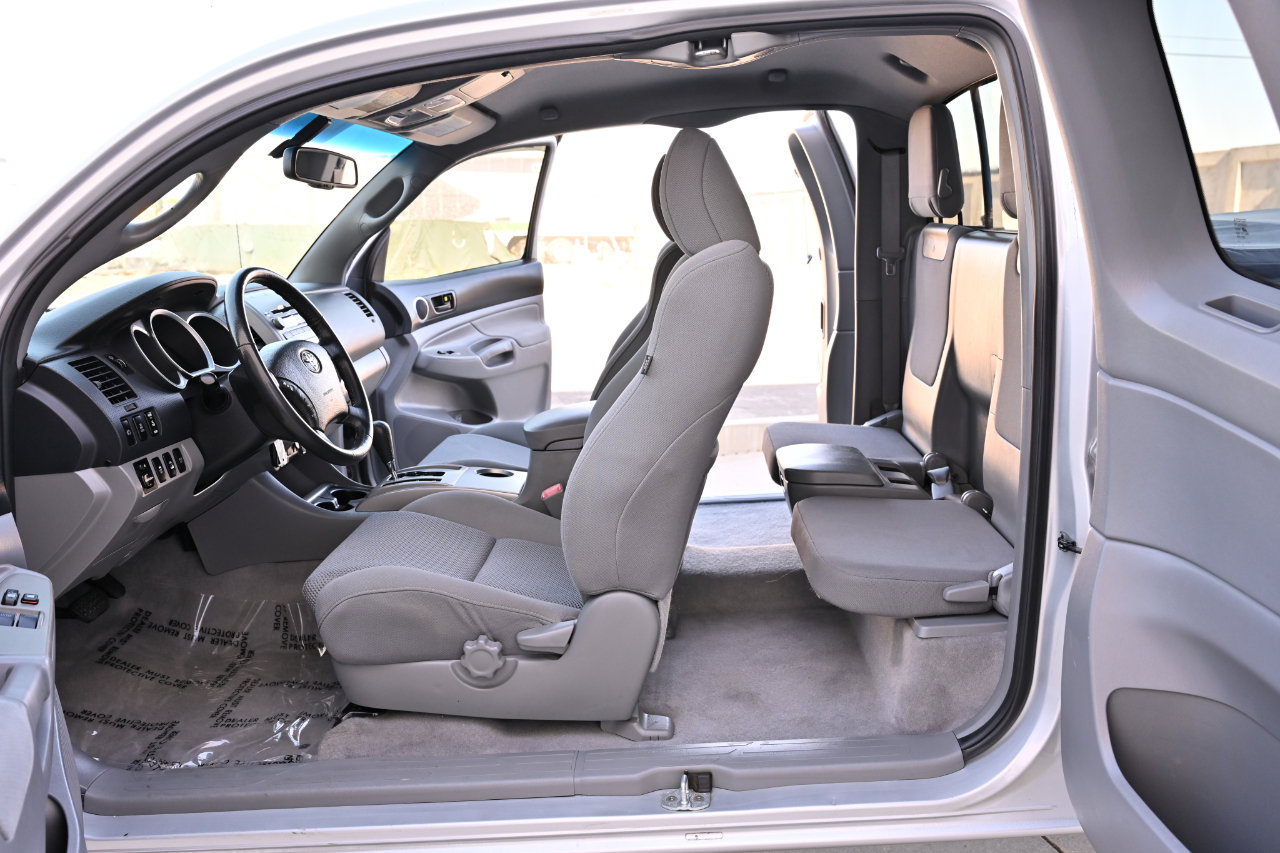 Toyota Tacoma  2010