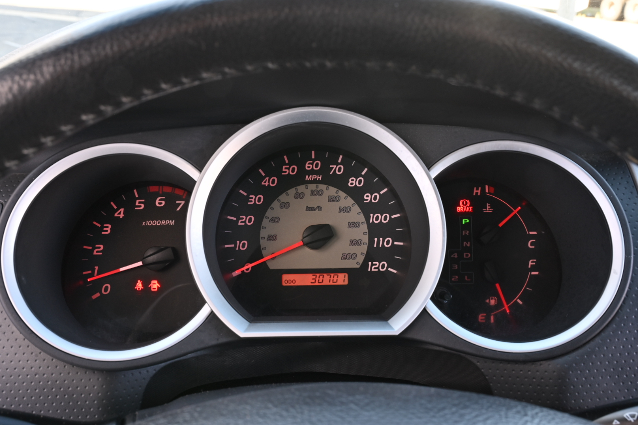 Toyota Tacoma  2010