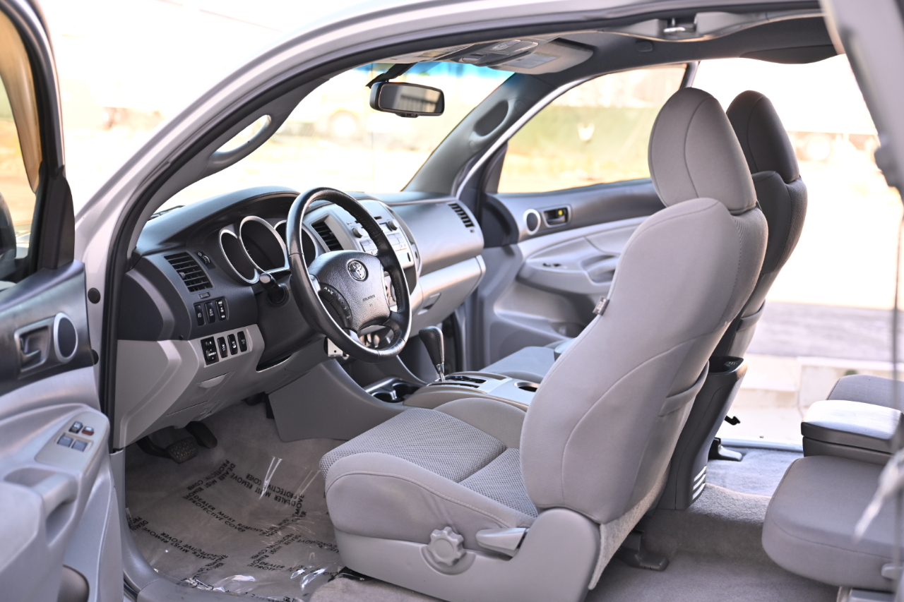 Toyota Tacoma  2010