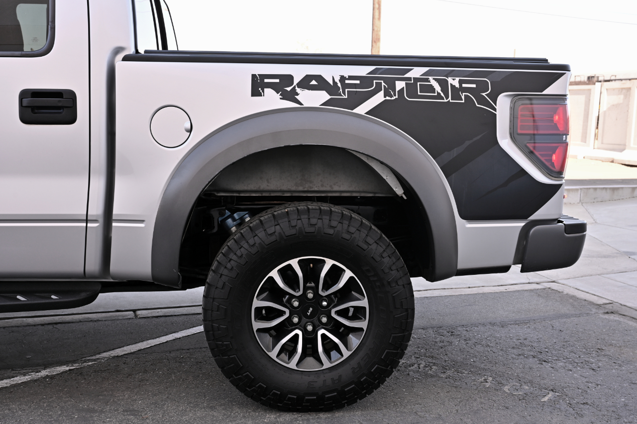 Ford F-150 4WD SuperCrew 145" SVT Raptor 2014