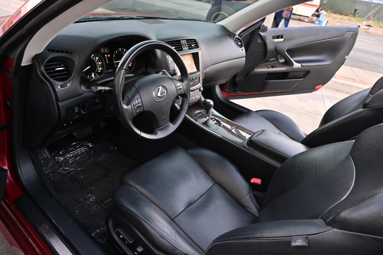 Lexus IS 250C  2010