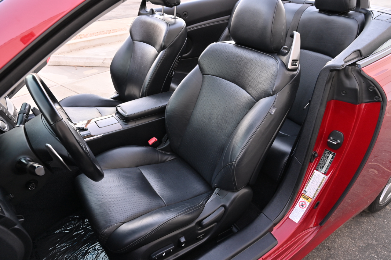 Lexus IS 250C  2010