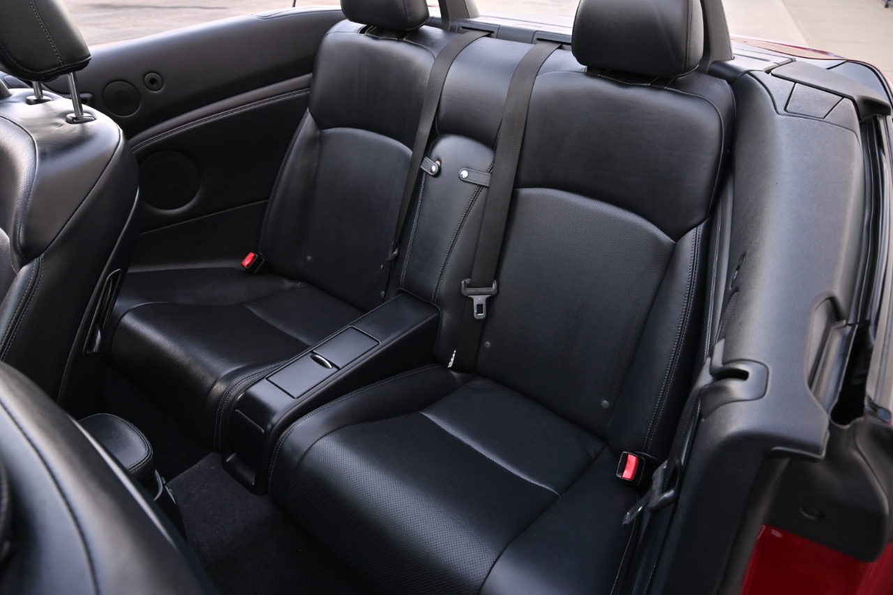 Lexus IS 250C  2010