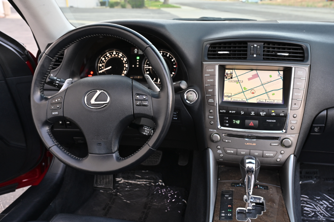 Lexus IS 250C  2010