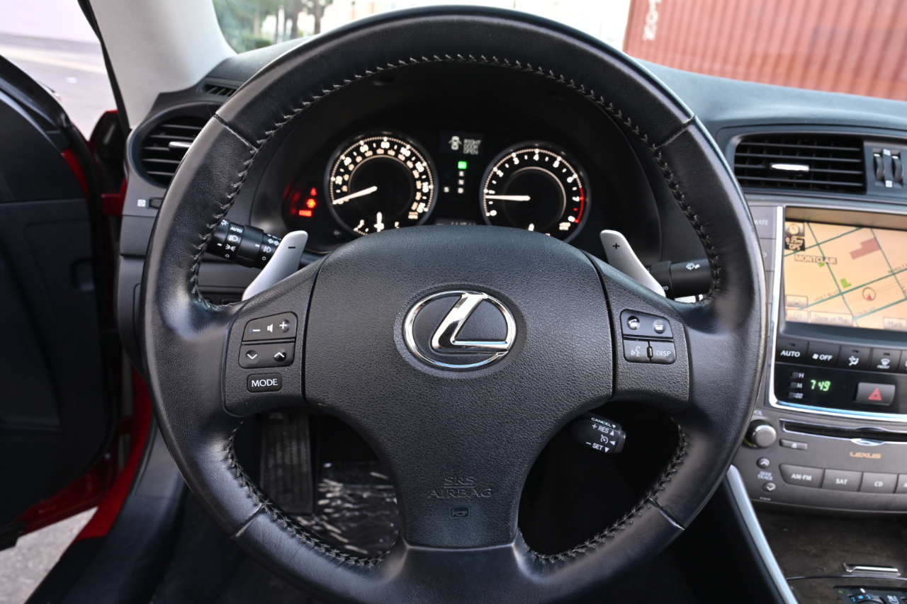Lexus IS 250C  2010