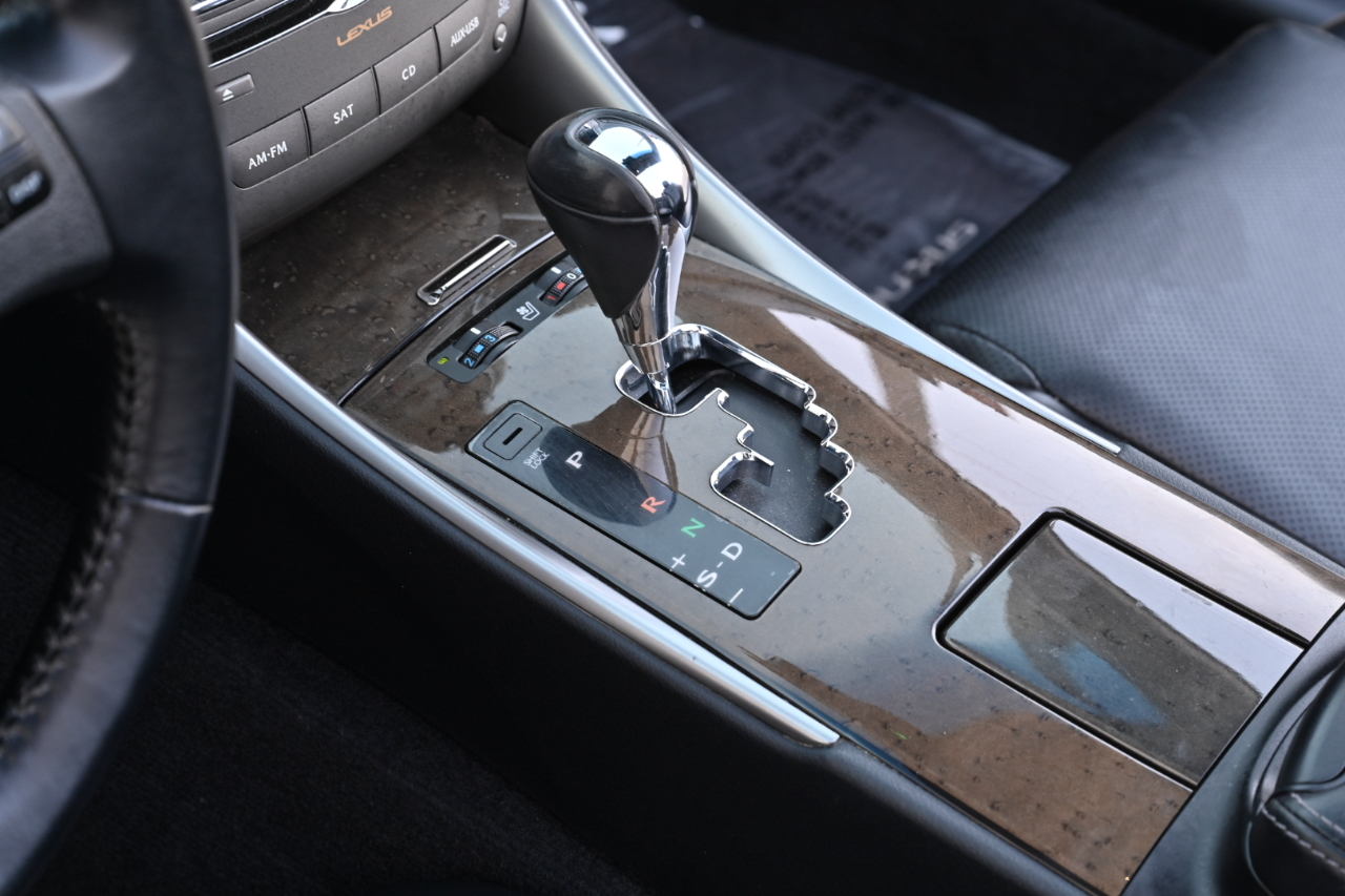 Lexus IS 250C  2010