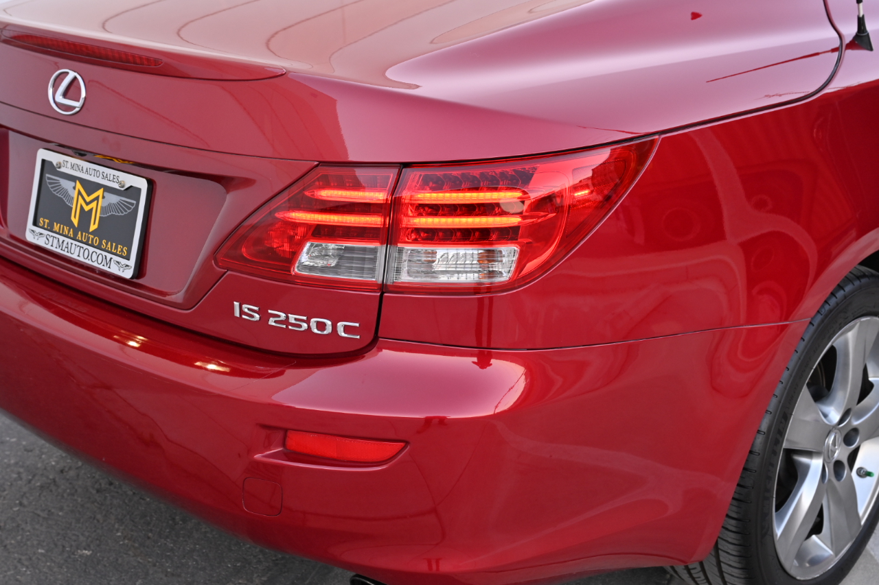 Lexus IS 250C  2010