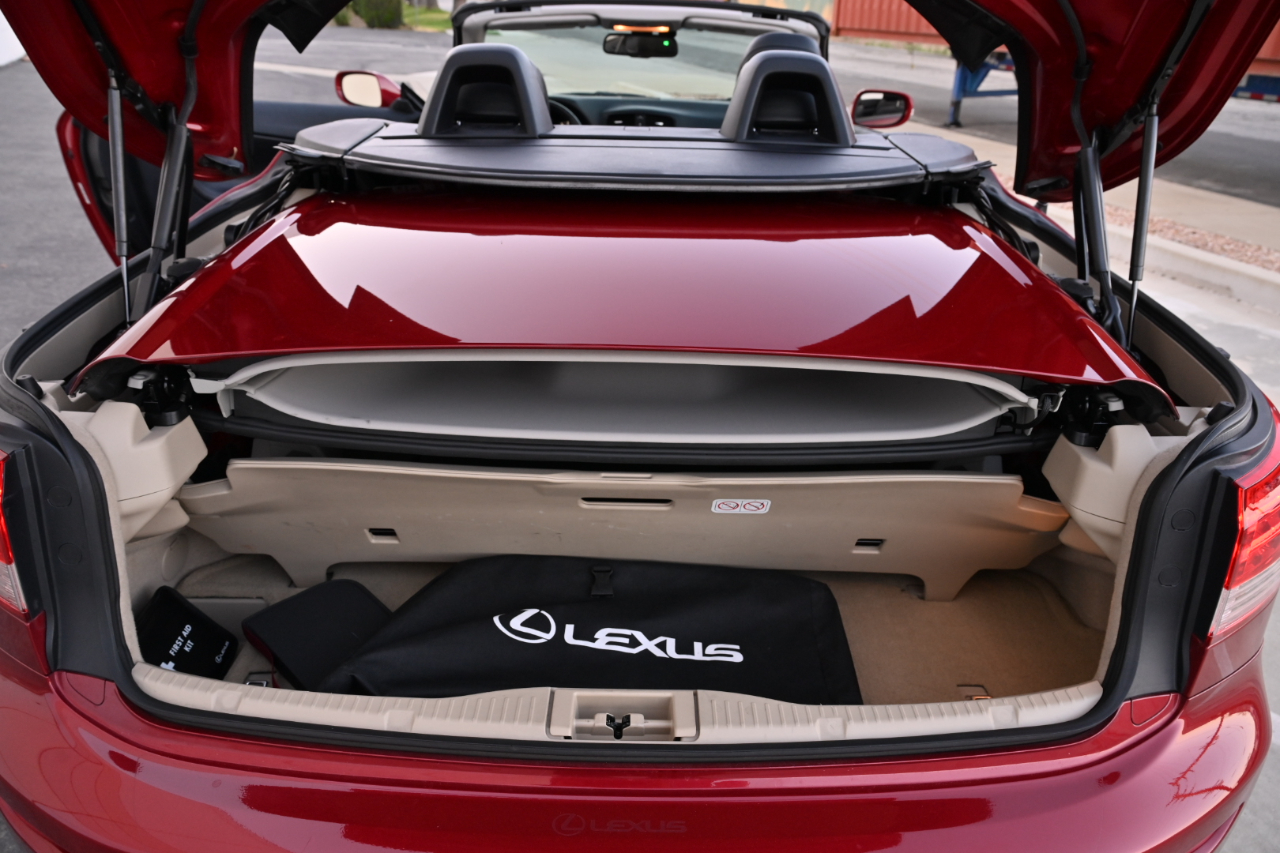 Lexus IS 250C  2010
