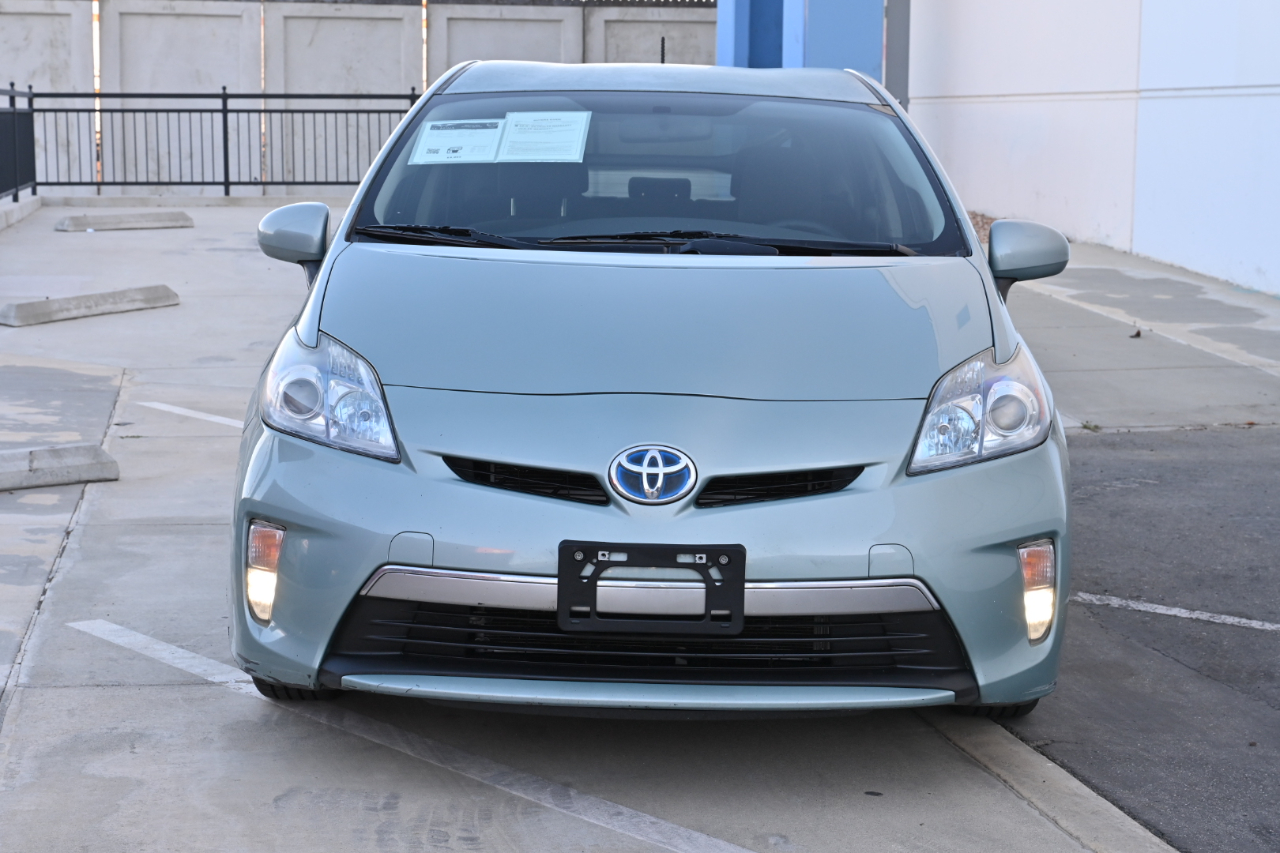 Toyota Prius Plug-In  2014