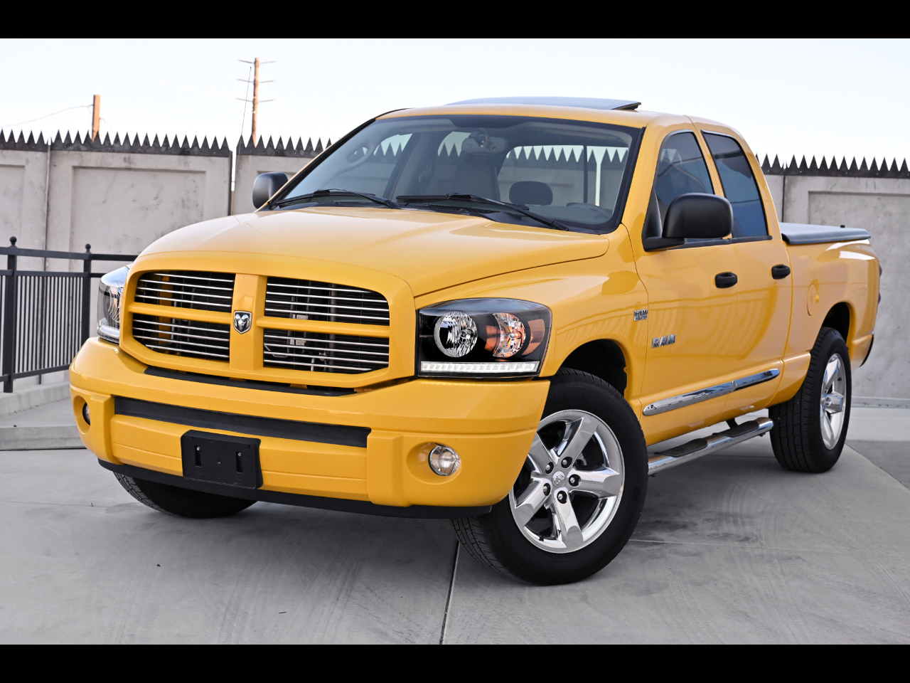 2008 Dodge Ram 1500 2WD Quad Cab 140.5" SLT