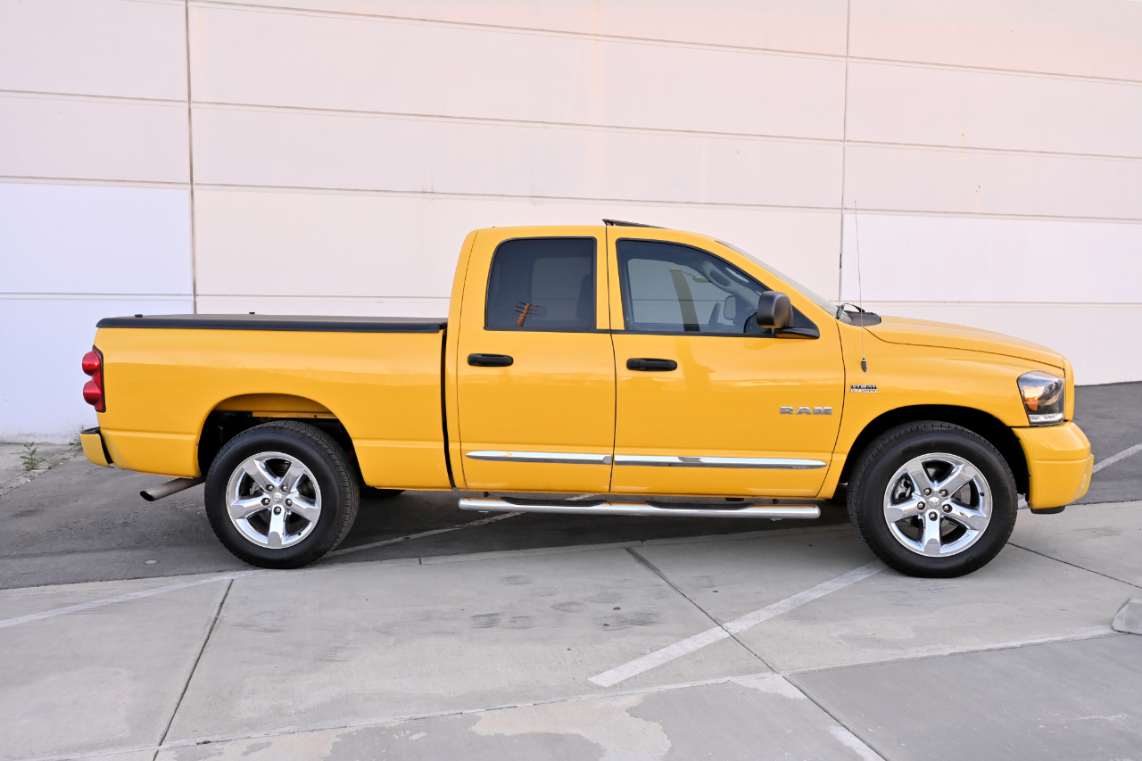 Dodge Ram 1500 2WD Quad Cab 140.5" SLT 2008