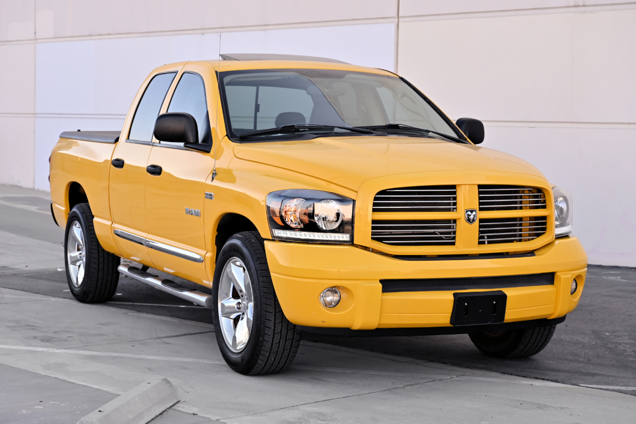 Dodge Ram 1500 2WD Quad Cab 140.5" SLT 2008
