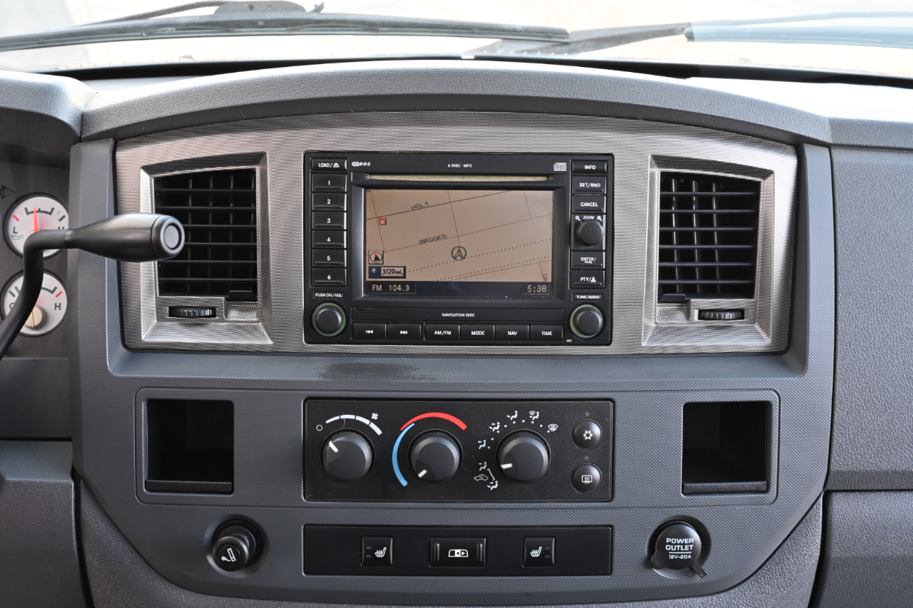 Dodge Ram 1500 2WD Quad Cab 140.5" SLT 2008