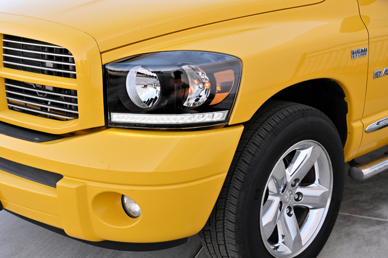 Dodge Ram 1500 2WD Quad Cab 140.5" SLT 2008