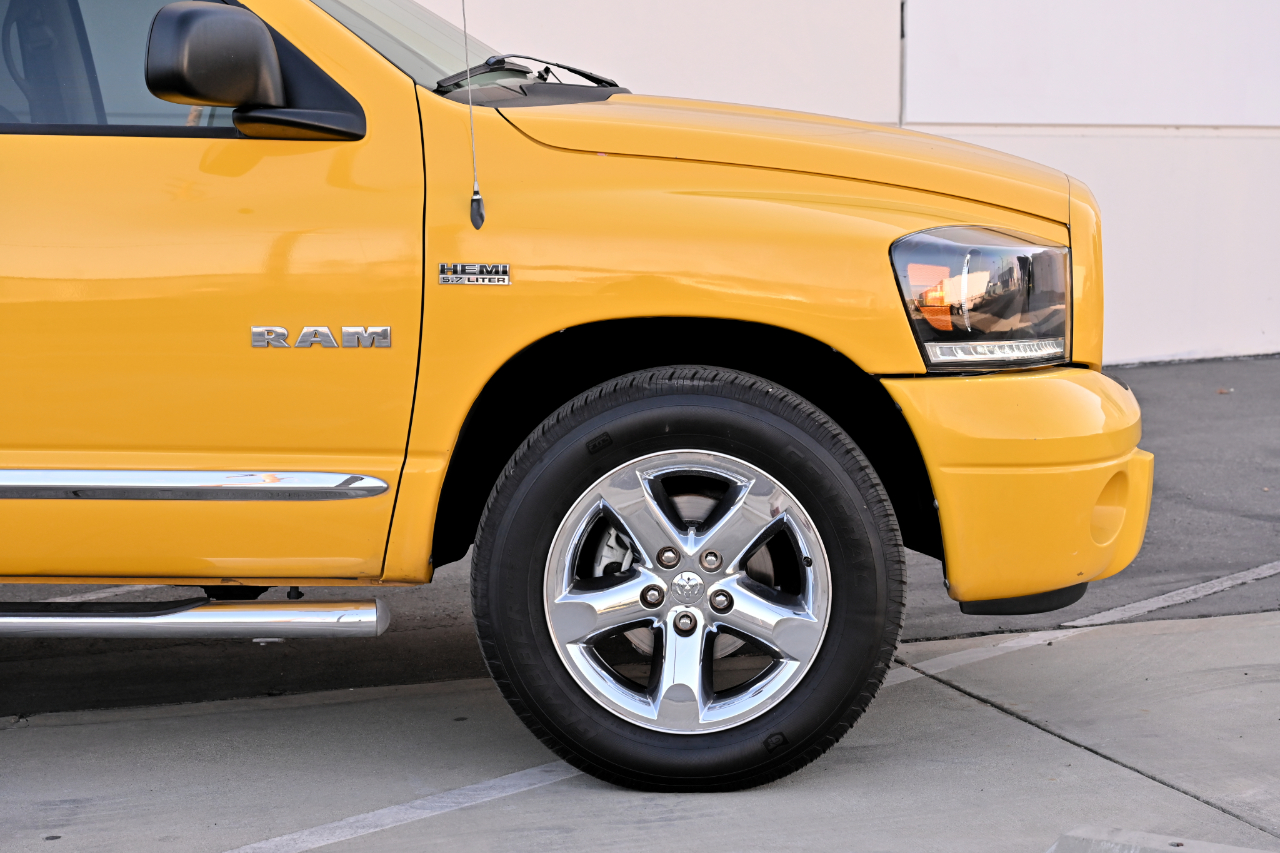 Dodge Ram 1500 2WD Quad Cab 140.5" SLT 2008