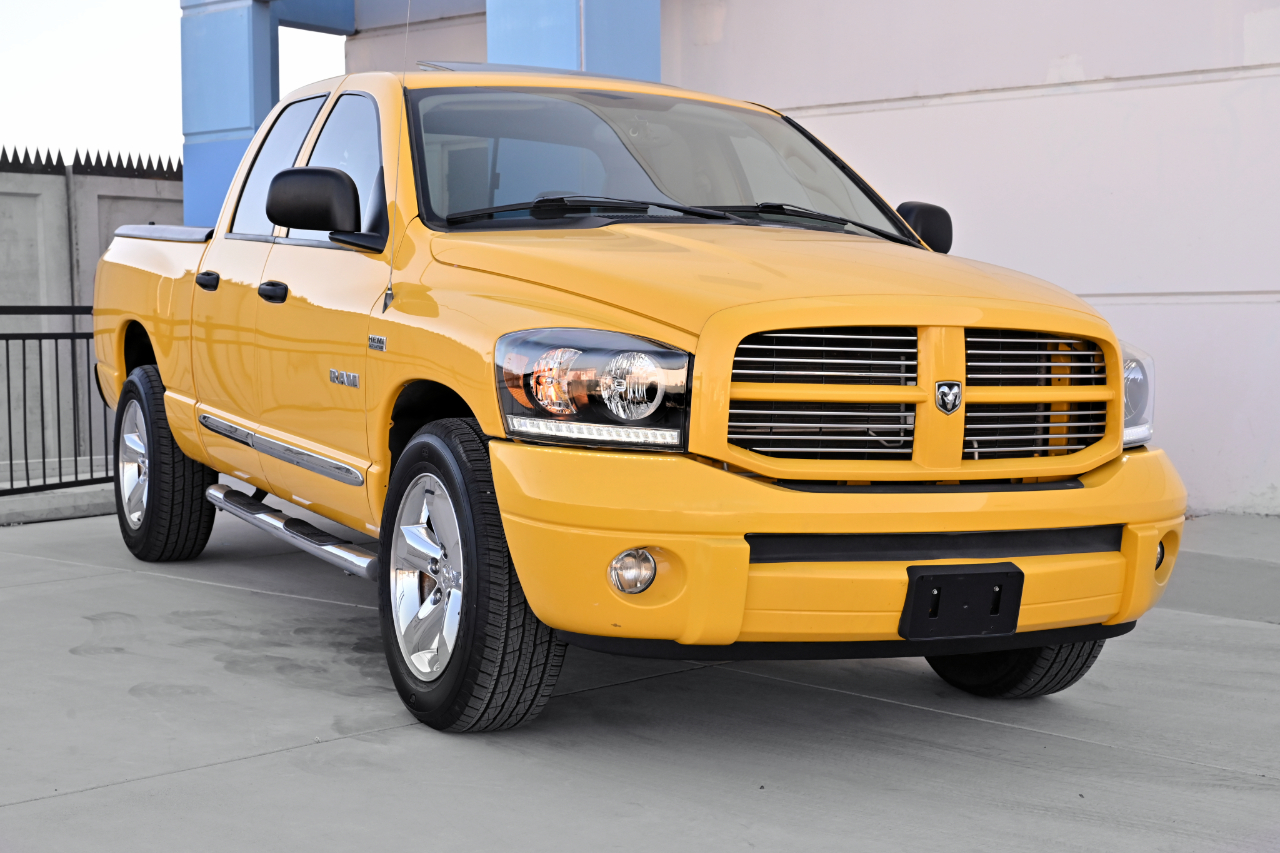 Dodge Ram 1500 2WD Quad Cab 140.5" SLT 2008