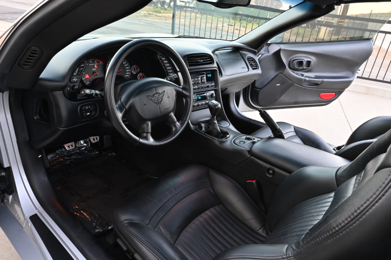 Chevrolet Corvette Coupe 2003