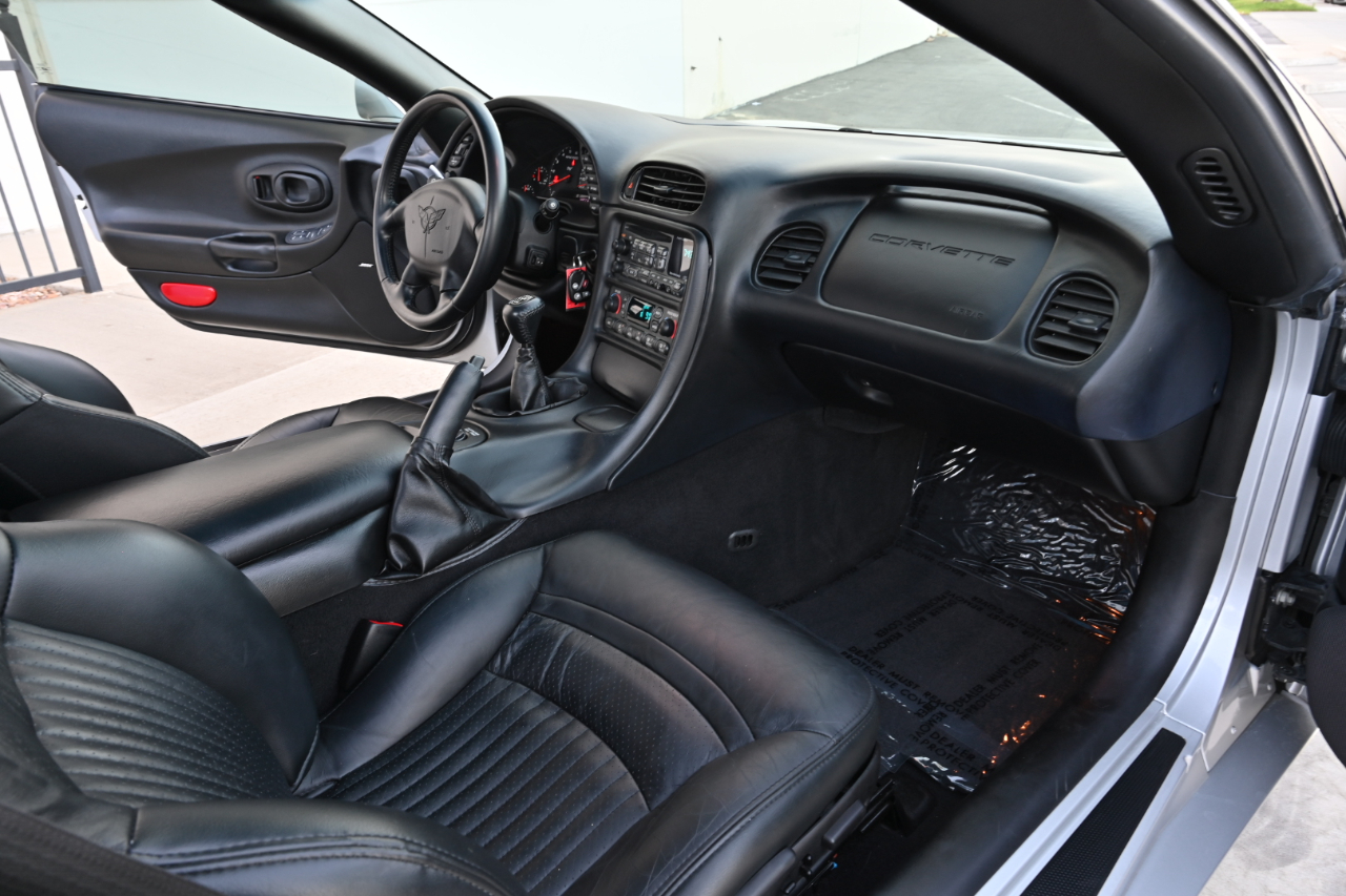 Chevrolet Corvette Coupe 2003