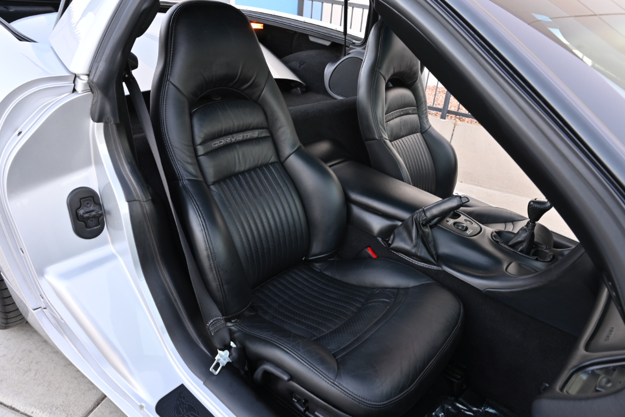 Chevrolet Corvette Coupe 2003