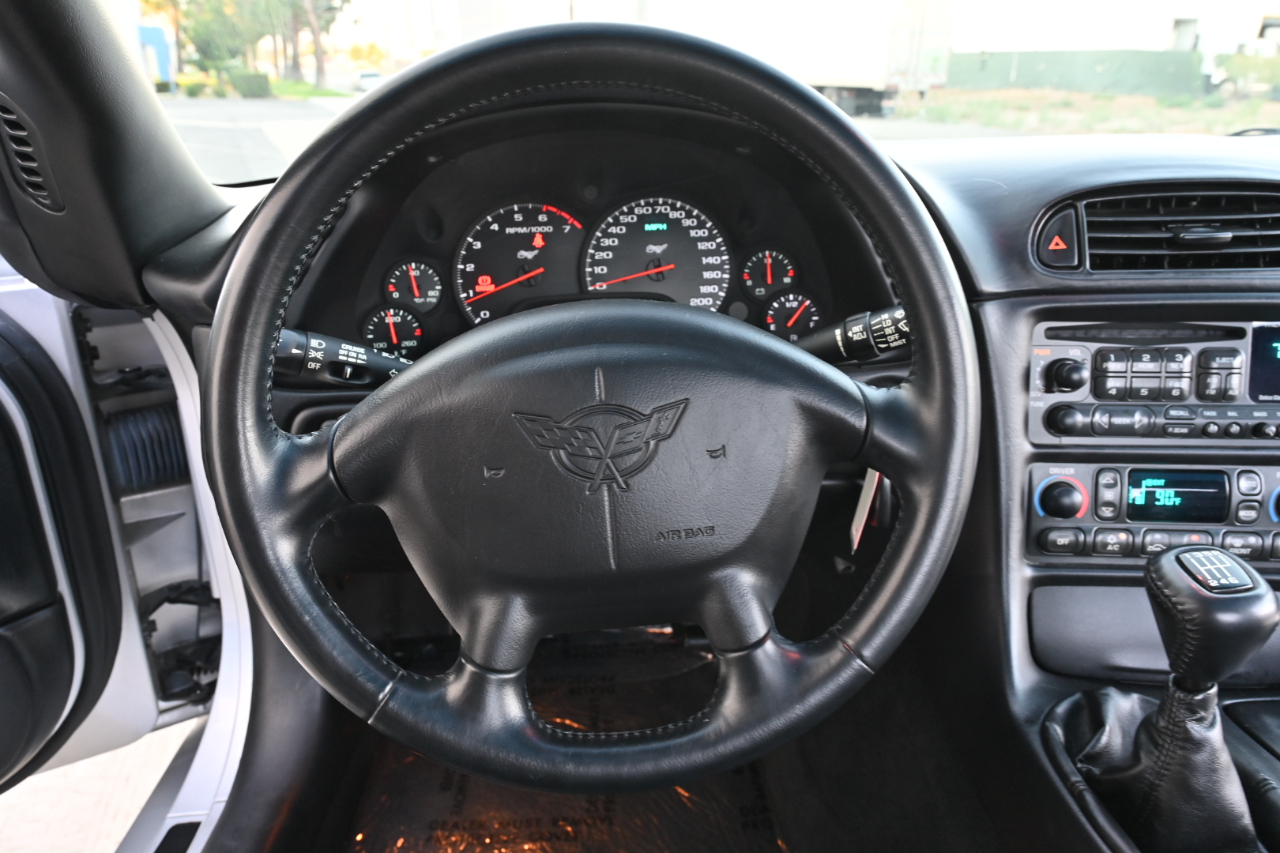 Chevrolet Corvette Coupe 2003