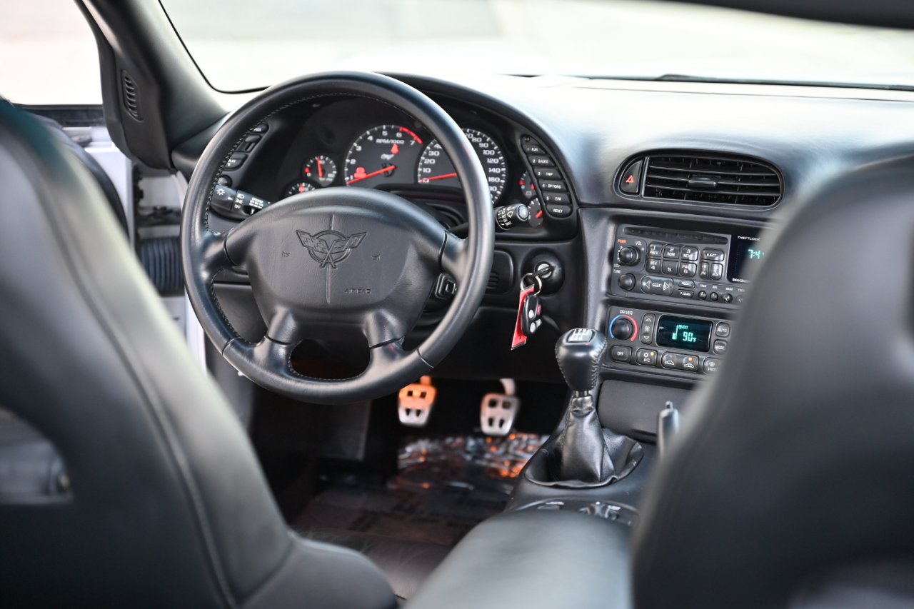 Chevrolet Corvette Coupe 2003