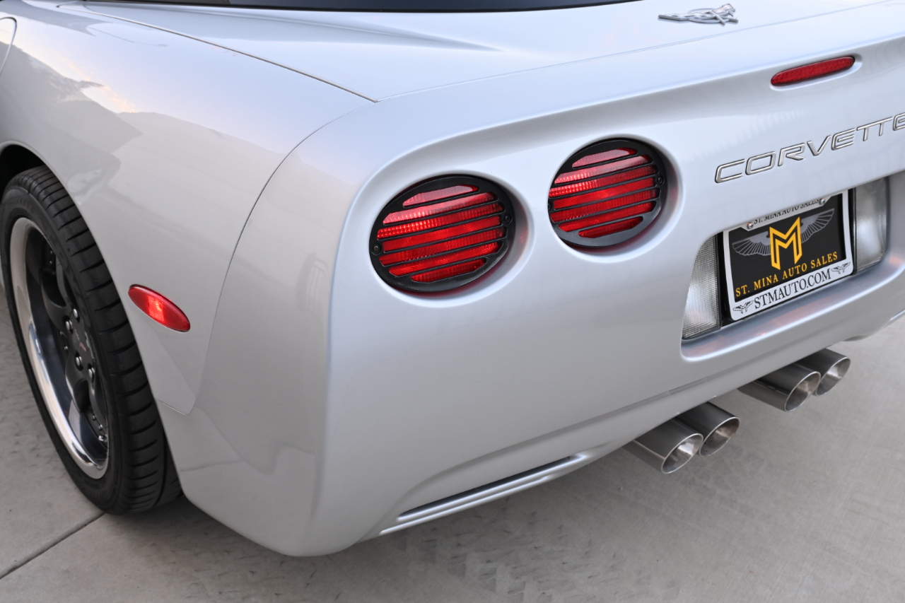 Chevrolet Corvette Coupe 2003
