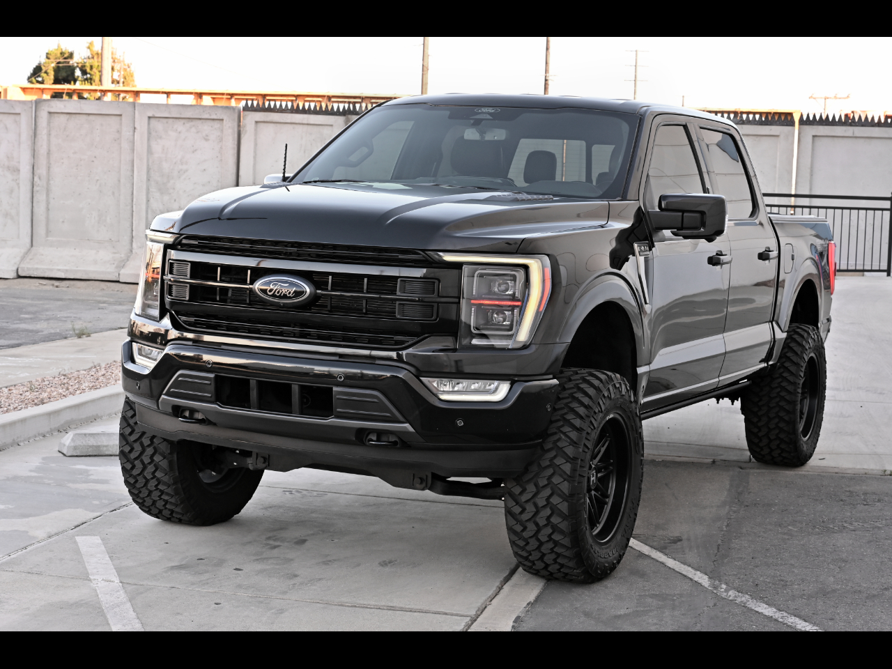 2022 Ford F-150 Platinum 4WD SuperCrew 5.5'